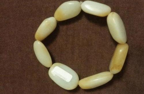 籽料手串个数怎么看的,探寻手串魅力背后的寓意与价值